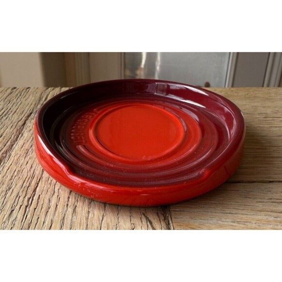 NEW Le Creuset Stoneware Oval Spoon Rest Cerise Cherry Red - Picture 3 of 4
